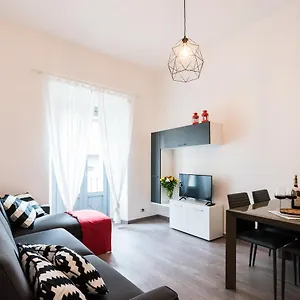 central-modern-apartment.it-lombardy.com/